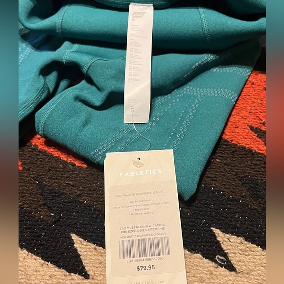 Fabletics Set - Picture 7 of 7